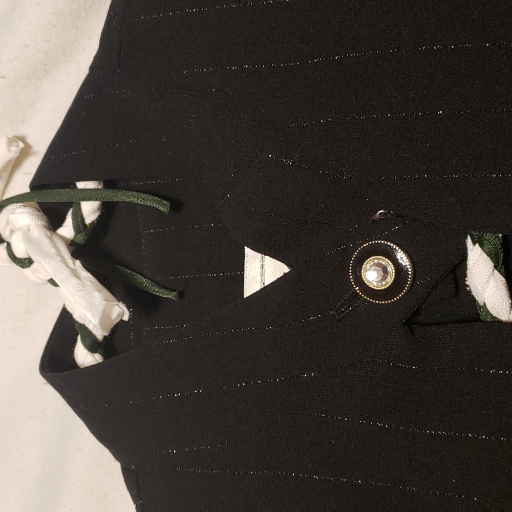 Suit - Picture 5 of 5